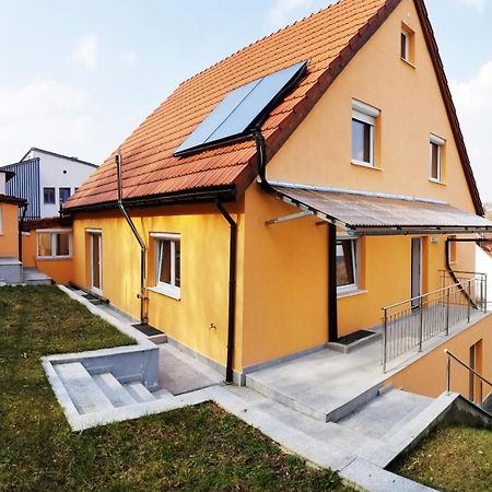 A Spacious 3 Bedroom Apartment In Bad Abbach/Regensburg Exterior foto