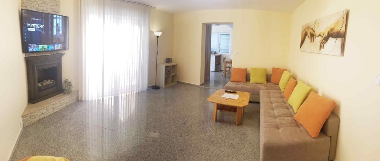 A Spacious 3 Bedroom Apartment In Bad Abbach/Regensburg Exterior foto