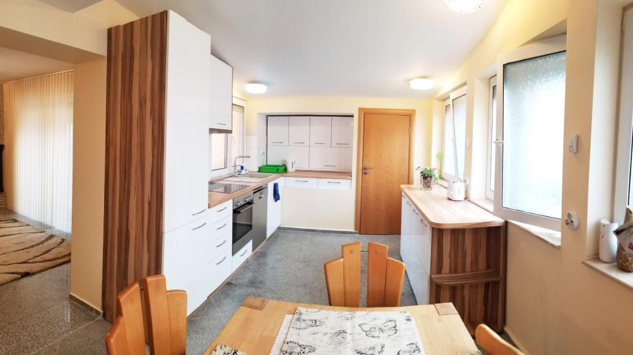 A Spacious 3 Bedroom Apartment In Bad Abbach/Regensburg Exterior foto
